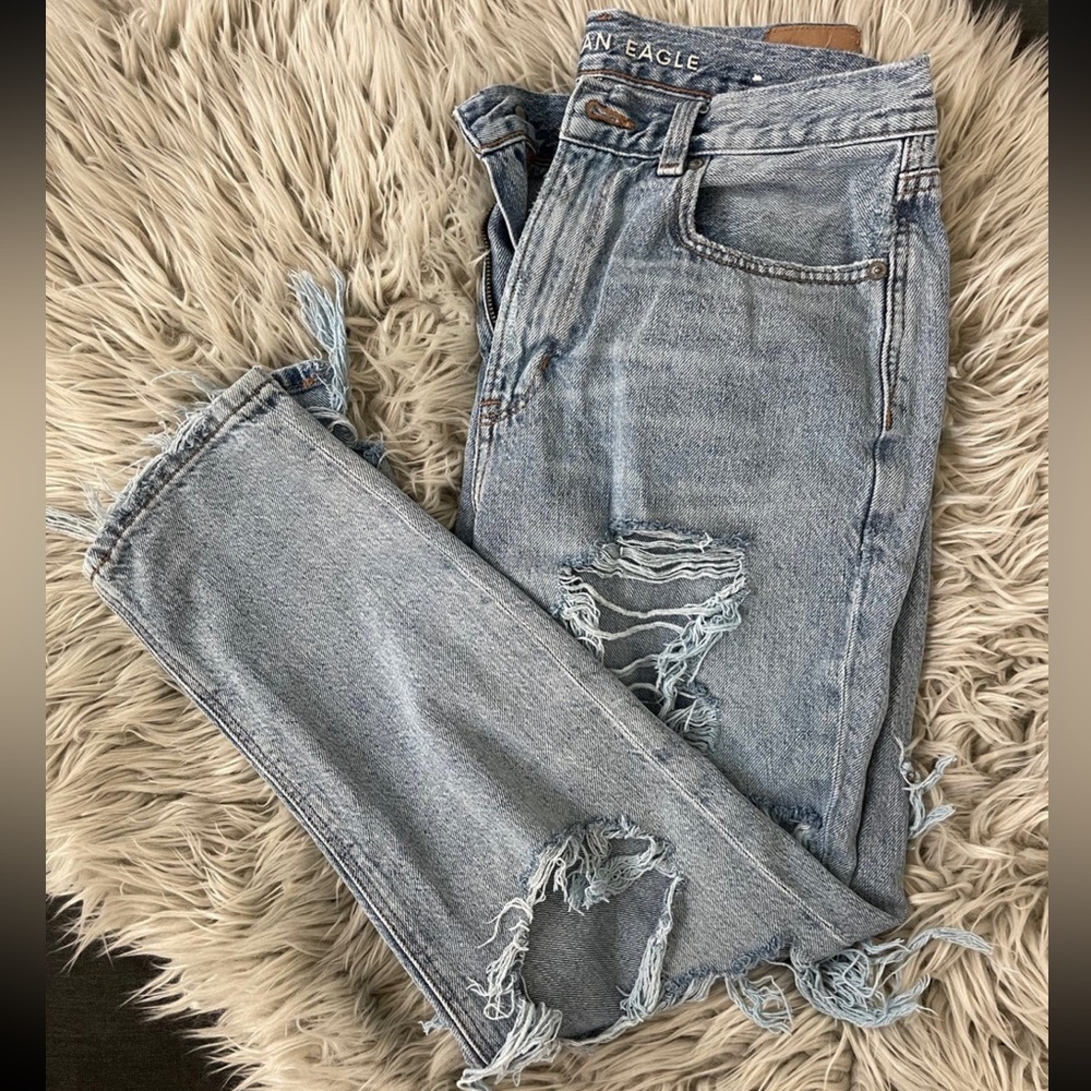 American Eagle Mom Jeans